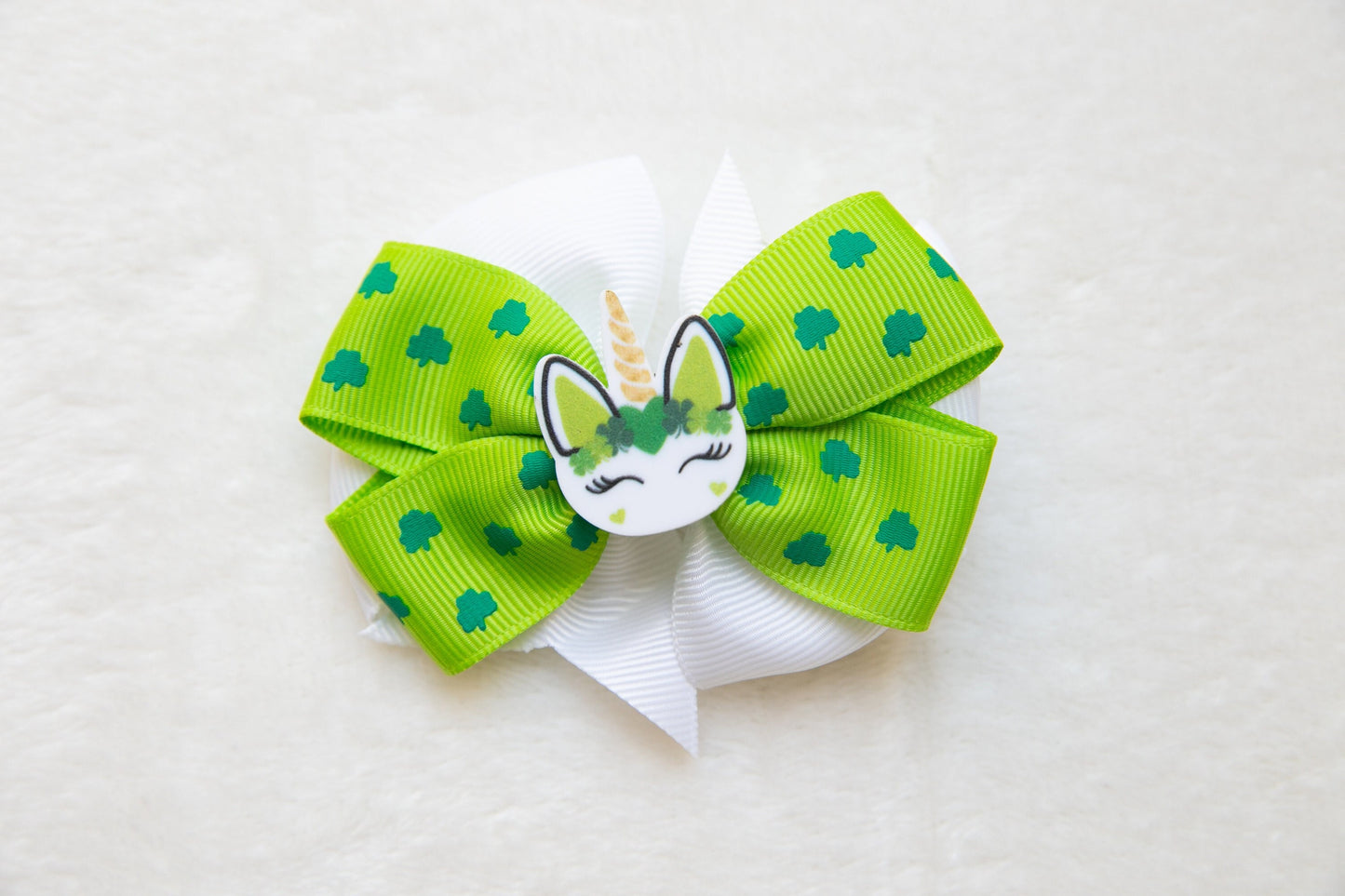 St Patrick's Day Bow Hair Clip, Green four-leaf Lucky Clover Oversized big Cute Unicorn Barrette, baby girl Toddler Hair Clip Ireland