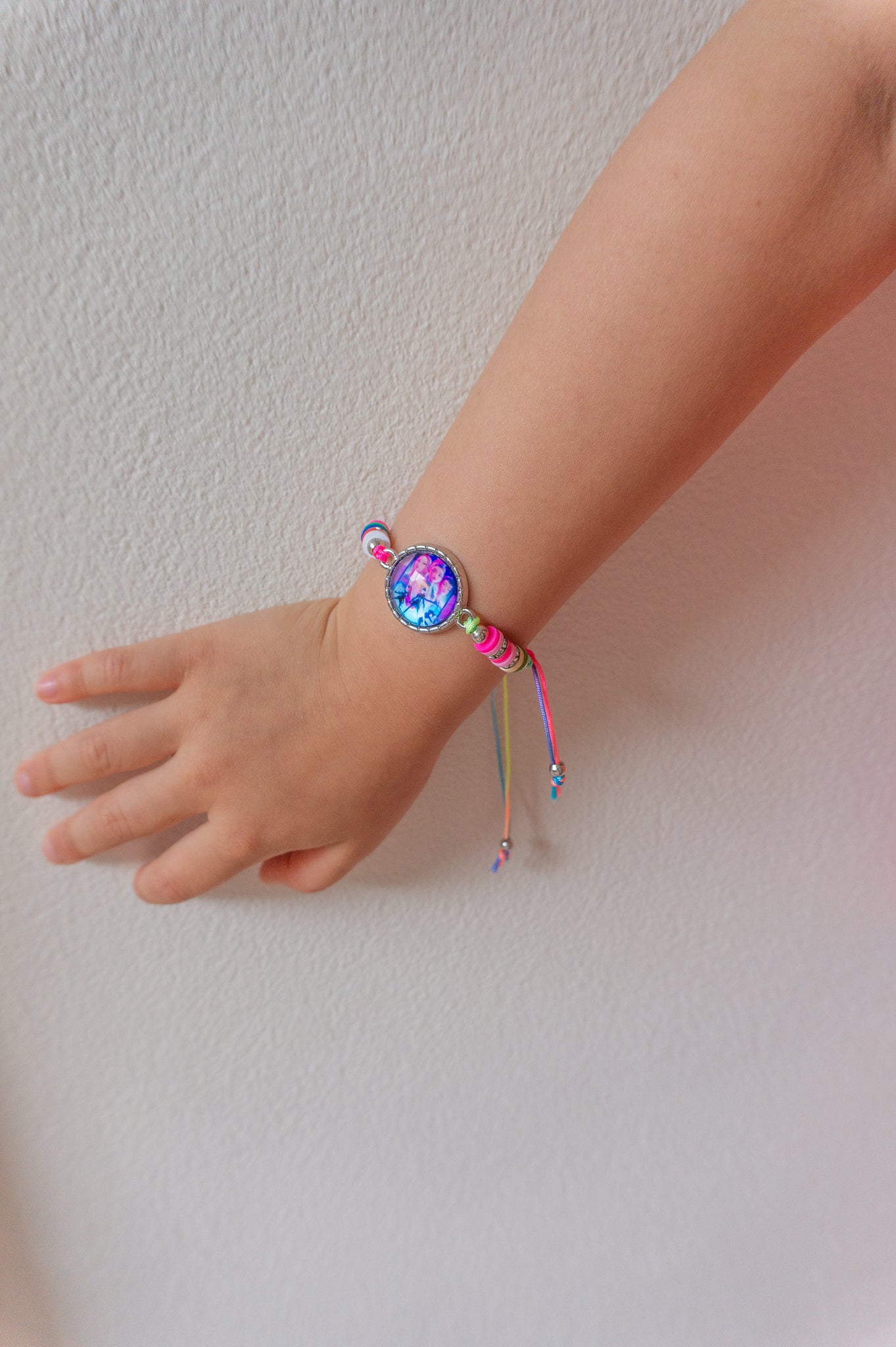 Handmade Rainbow Cord K-Pop Demon Hunter Bracelet – HUNTRIX Rumi, Mira & Zoey Adjustable String Bracelet