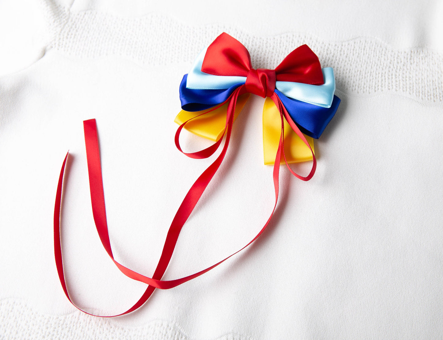 Oversizew Snow White bow hair clip, toddler bow hair clip, snow white hair clip, girl bow hair clip, red blue yellow princess bow clip