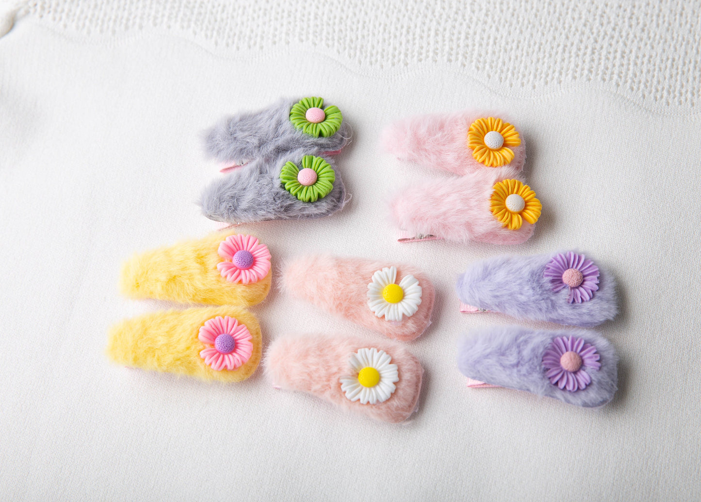 5 colors Fluffy Flower daisy Hair Clip, Furry Hair Clip, hair accessory, girl toddler clip, autumn winter clip Fluffy Faux Fur Hair Clip