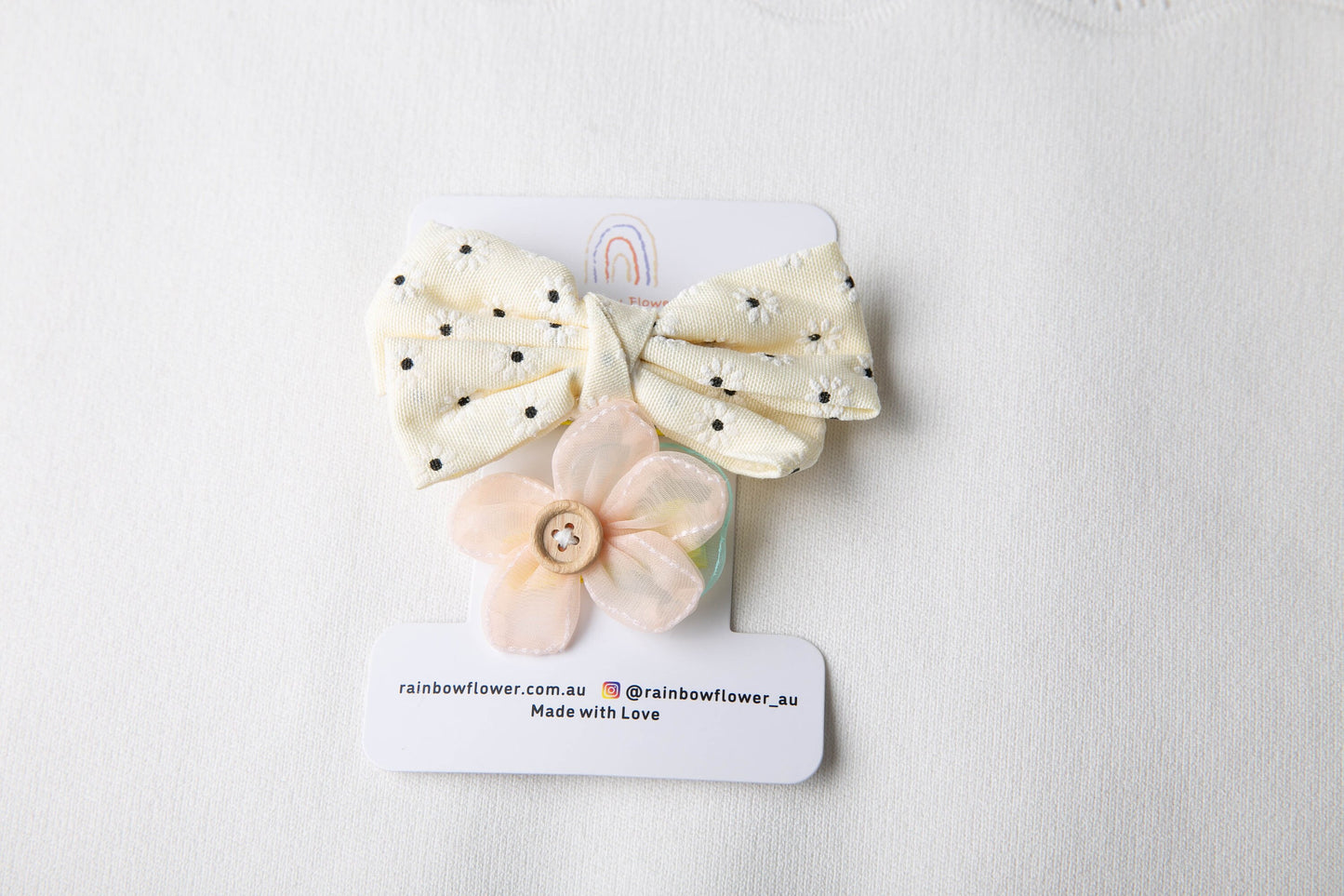 Girl Hair clip Beige Baby Bows, infant bow, hair clip, girl hair clip, baby shower gift, Snap Clip, Infant bows, Baby Bows,  linen Hair Clip