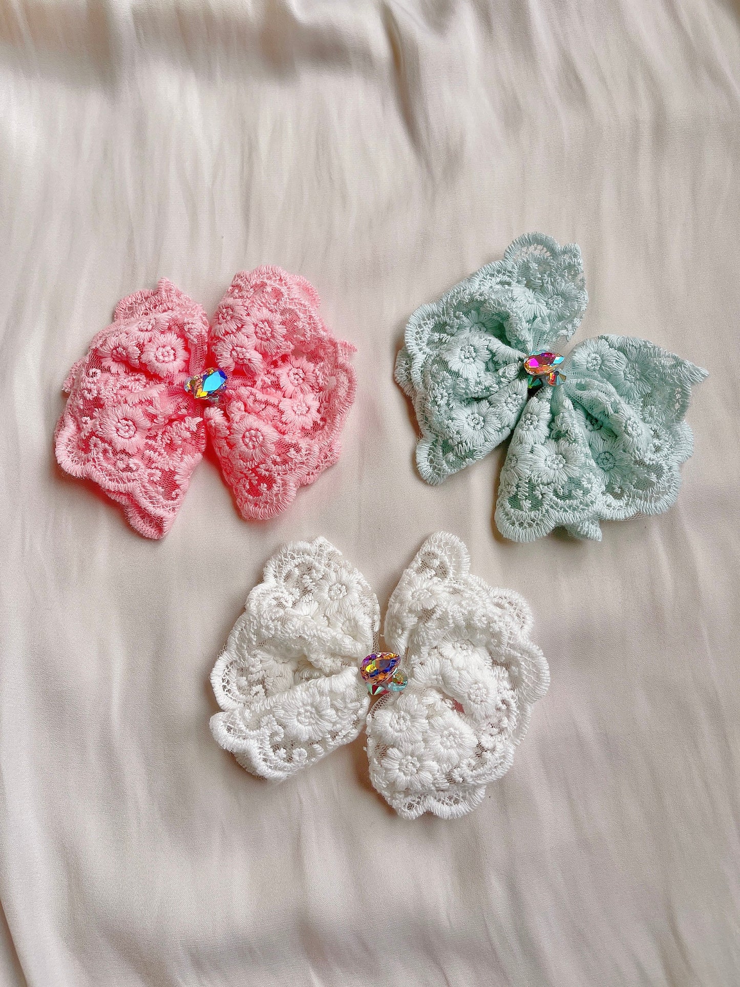 3 colors Lace Baby Bow hair clips, High quality pink white mint color floral bow clip, baby hair clip, toddler kids girl hair accessory gift