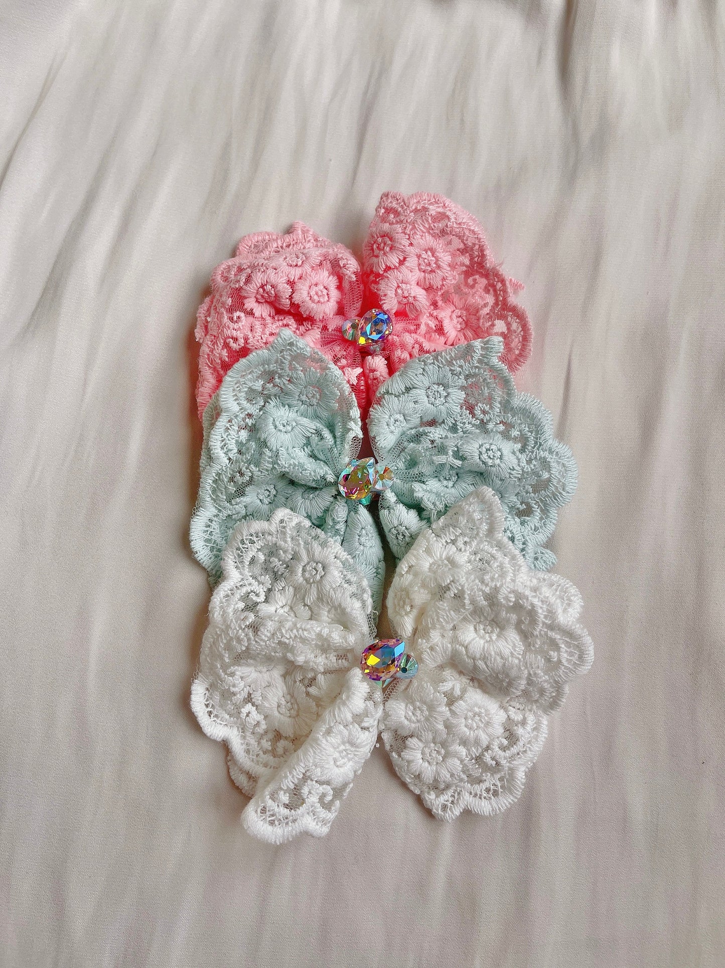 3 colors Lace Baby Bow hair clips, High quality pink white mint color floral bow clip, baby hair clip, toddler kids girl hair accessory gift