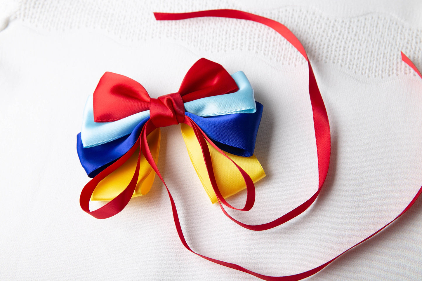 Oversizew Snow White bow hair clip, toddler bow hair clip, snow white hair clip, girl bow hair clip, red blue yellow princess bow clip