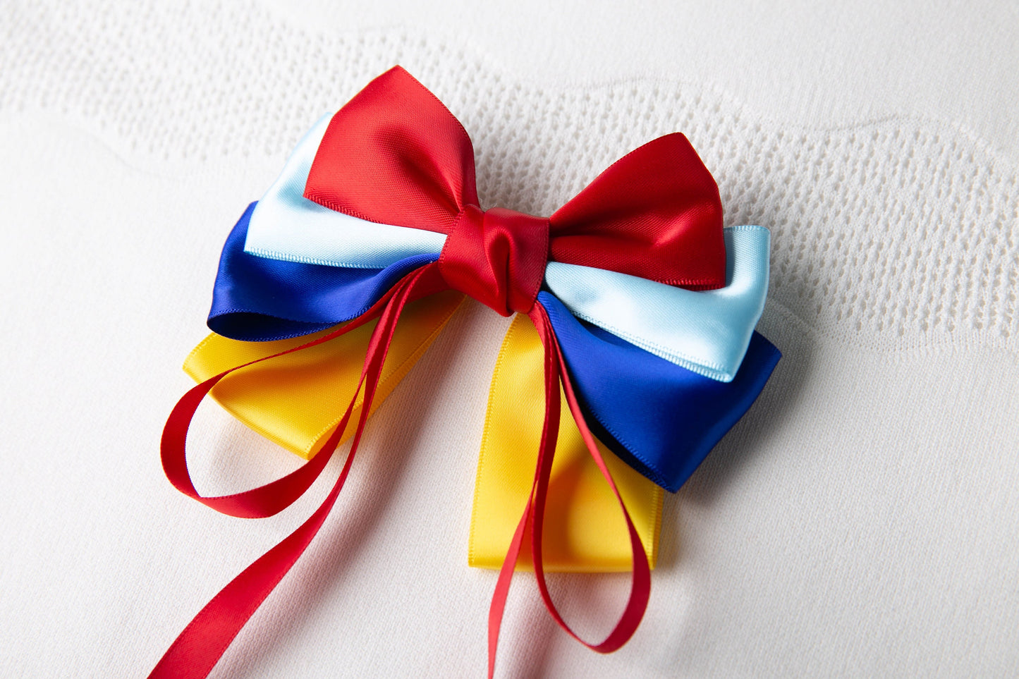 Oversizew Snow White bow hair clip, toddler bow hair clip, snow white hair clip, girl bow hair clip, red blue yellow princess bow clip