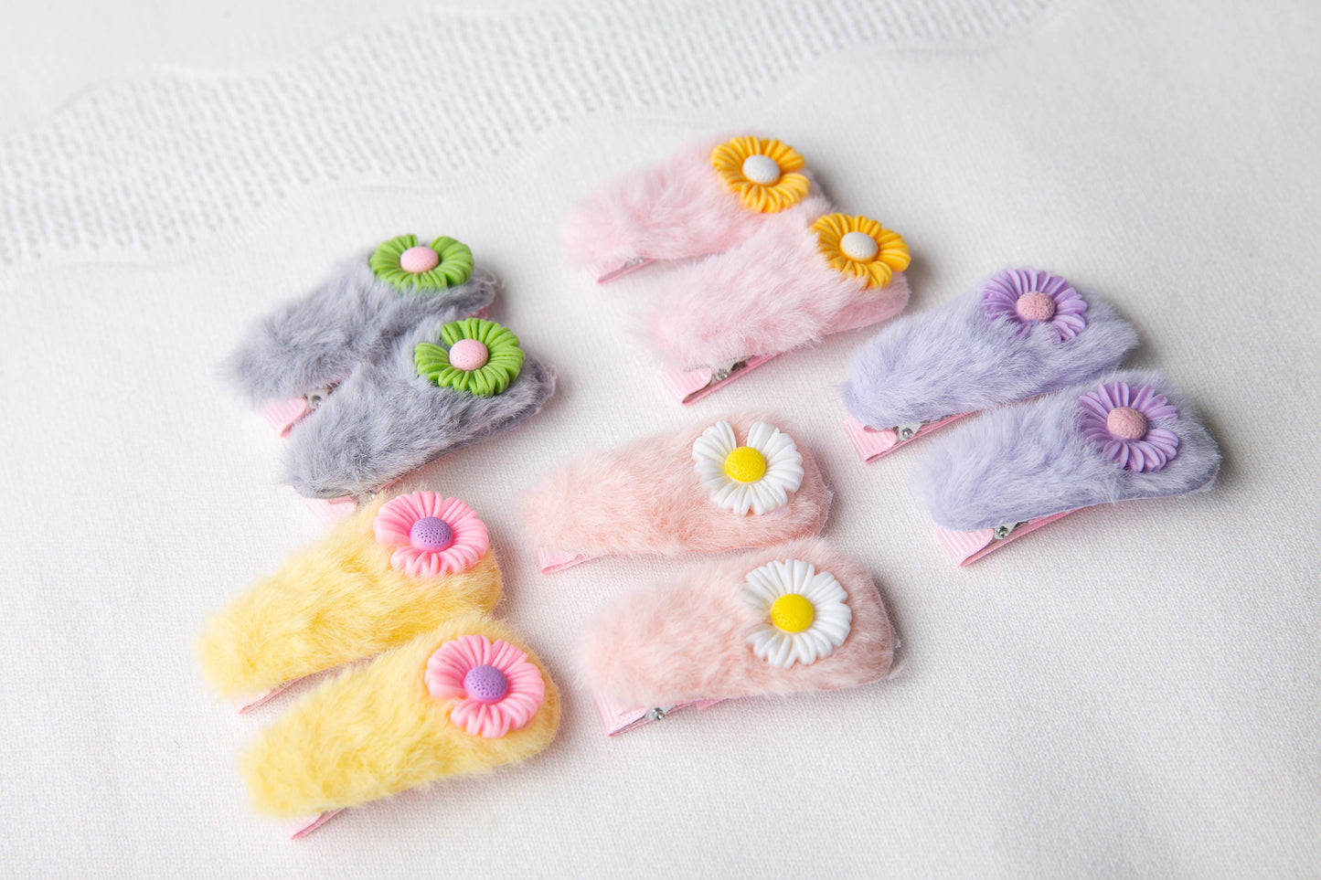 5 colors Fluffy Flower daisy Hair Clip, Furry Hair Clip, hair accessory, girl toddler clip, autumn winter clip Fluffy Faux Fur Hair Clip