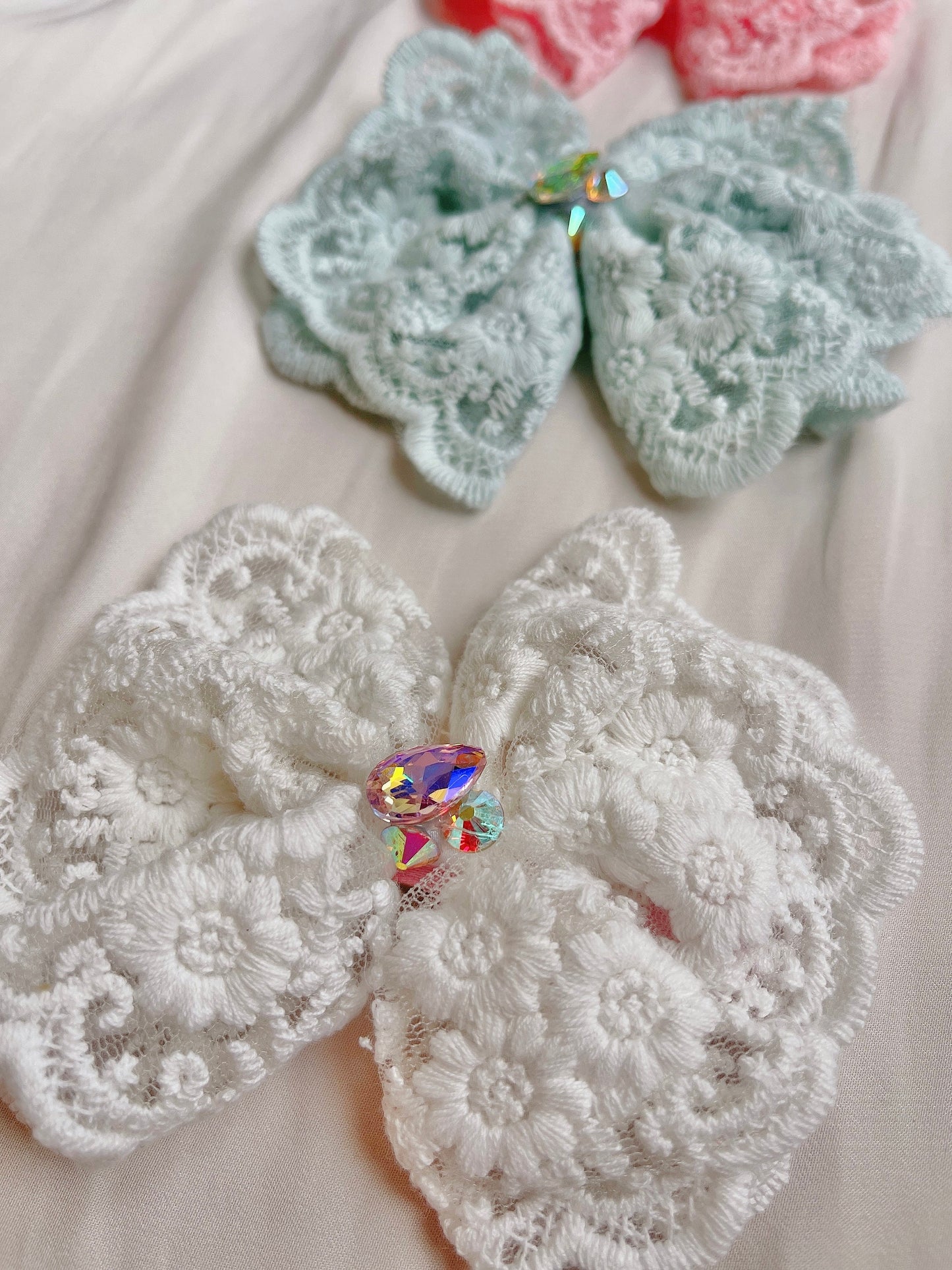 3 colors Lace Baby Bow hair clips, High quality pink white mint color floral bow clip, baby hair clip, toddler kids girl hair accessory gift