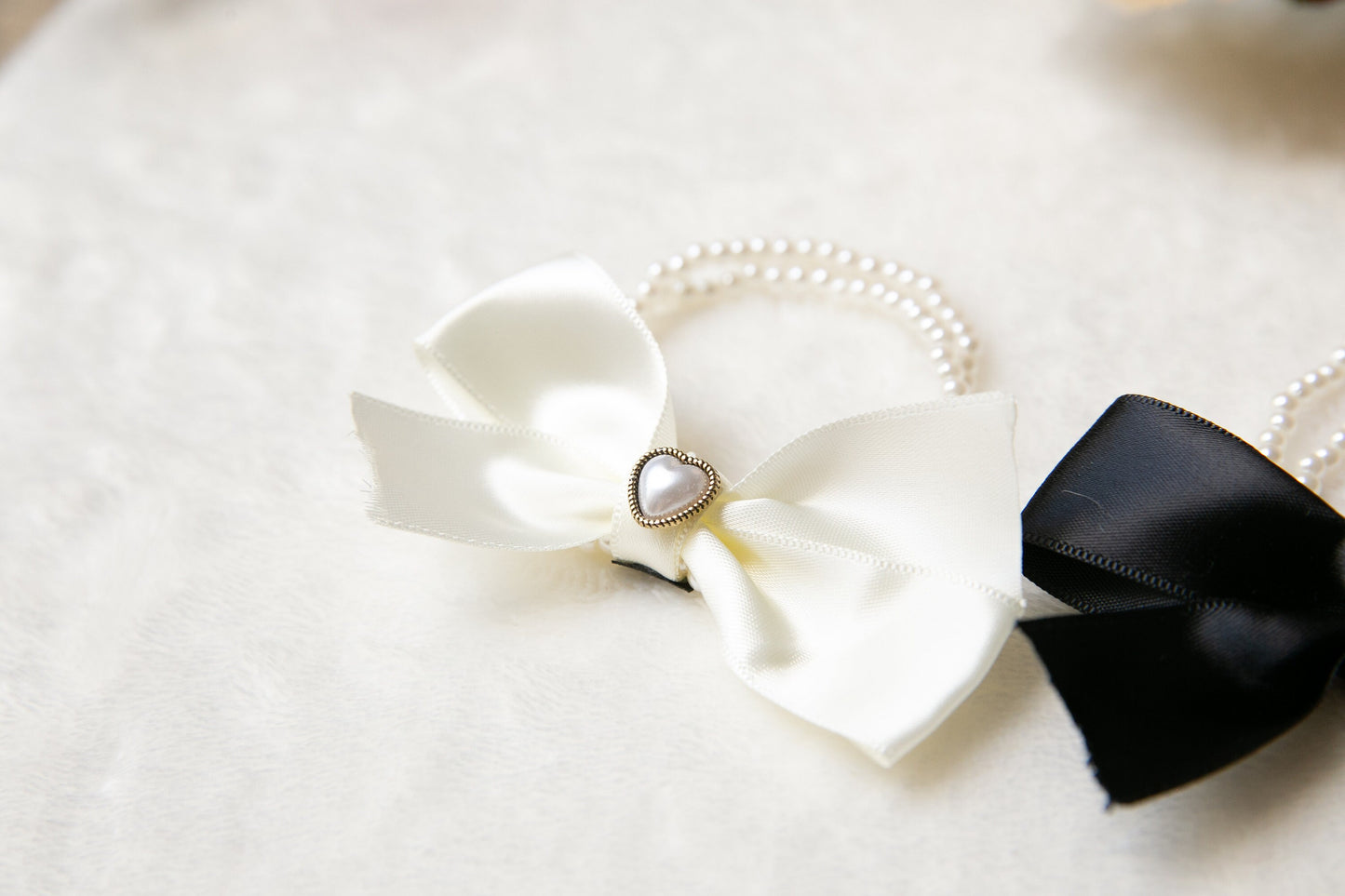 Elegant pearl black and white bow elastic hair ties, classic minimalist Minimalism ribbon heart shape hair ties, not real pearl