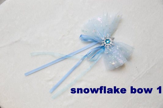 Snowflake inspired hair clip, Unique Design Oversize frozen elsa bow clip, glitter toddler girl hair clip Frozen birthday party bag gift