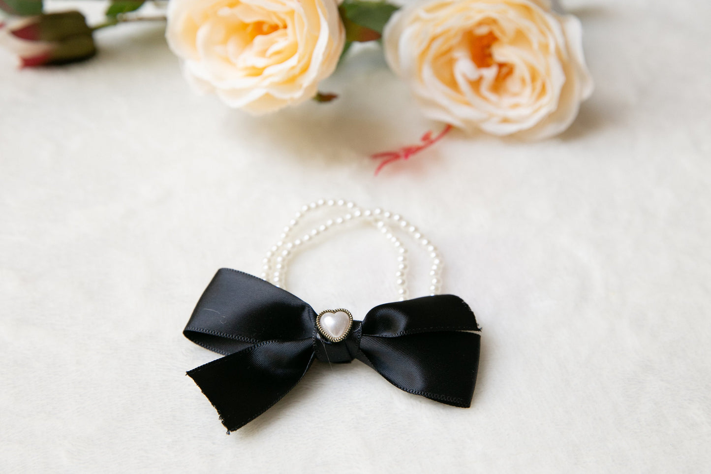 Elegant pearl black and white bow elastic hair ties, classic minimalist Minimalism ribbon heart shape hair ties, not real pearl