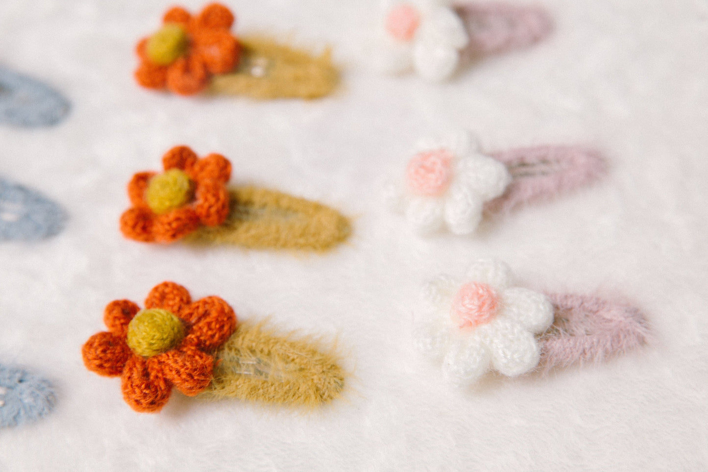 Crochet floral baby hair clip, toddler girl student hair accessory, baby gift pink white beige red fluffy flower cute spring flower barrette