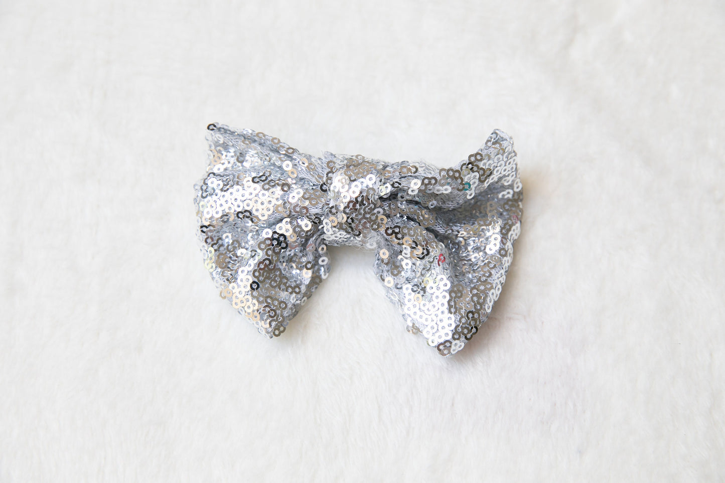 Super shinning bow hair clip, Toddler Girl kids Big Oversized Glitter hair clip, large Sequin Hair Bow Alligator Clip Bowknot birthday party