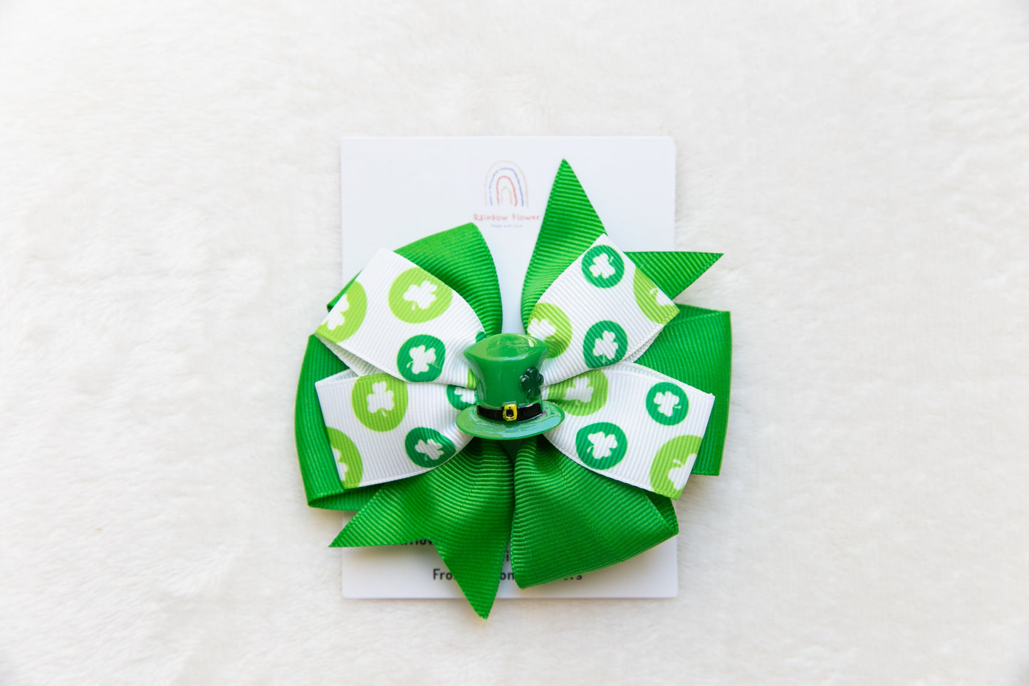 St Patrick&#39;s Day toddler girl Bow Hair Clip, big Irish Shamrock Beanie Barrette, Green four-leaf Lucky Clover Hair Clip Ireland Handmade