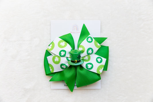 St Patrick's Day toddler girl Bow Hair Clip, big Irish Shamrock Beanie Barrette, Green four-leaf Lucky Clover Hair Clip Ireland Handmade