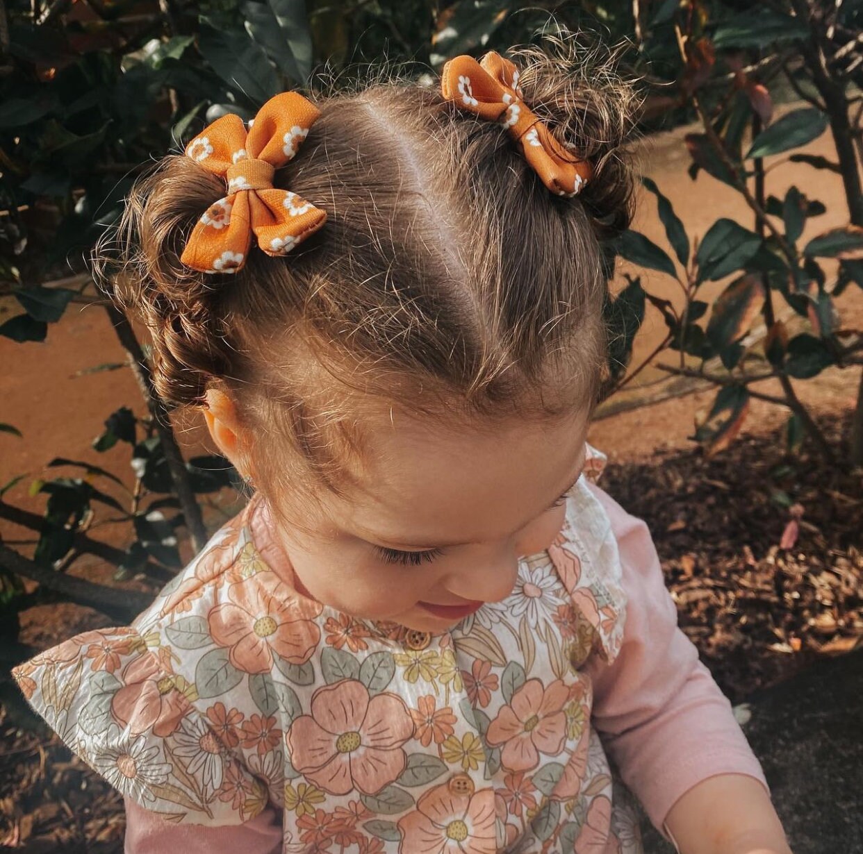 Set of 2, Cute toddler floral hair clips set, baby bow clip, earthy tones baby bow clip, minimalist kids hair bow Pigtail bow Baby Girl Gift