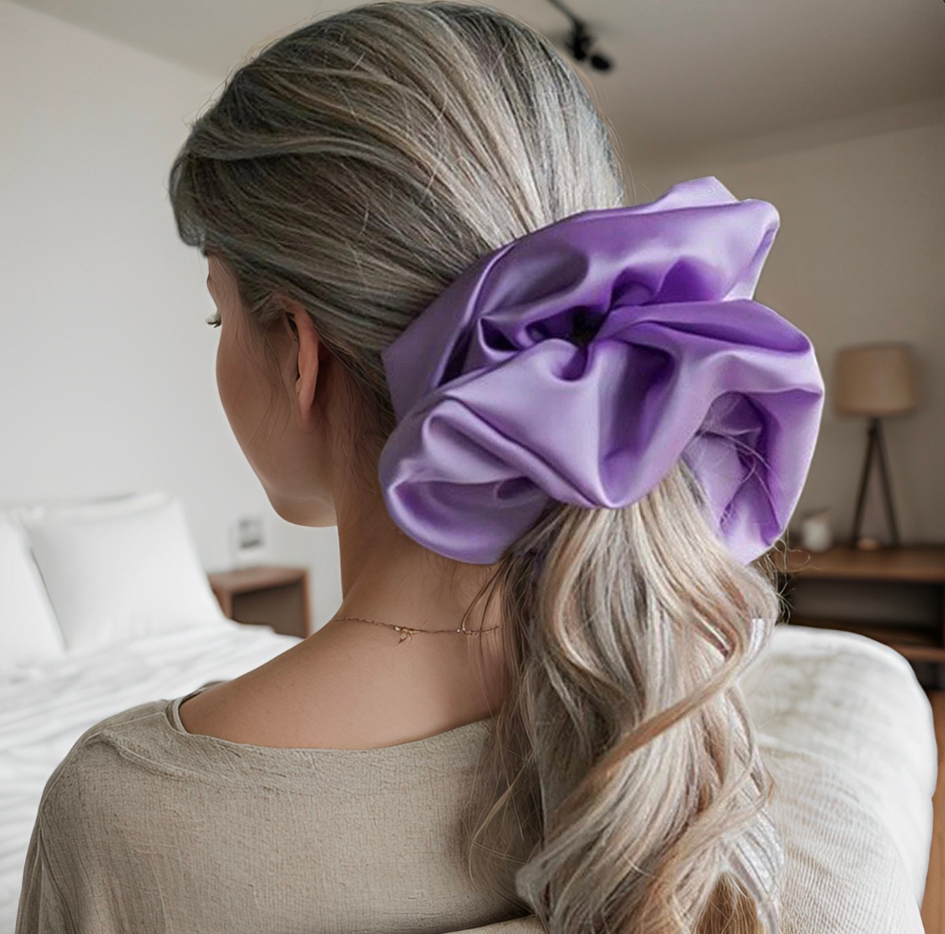 18 cm BIG satin Scrunchie for Women - Luxury Elegant Fashion Effortless Chic - Beige Green Purple Black Pink - Silk-Like Elastic Hair Tie