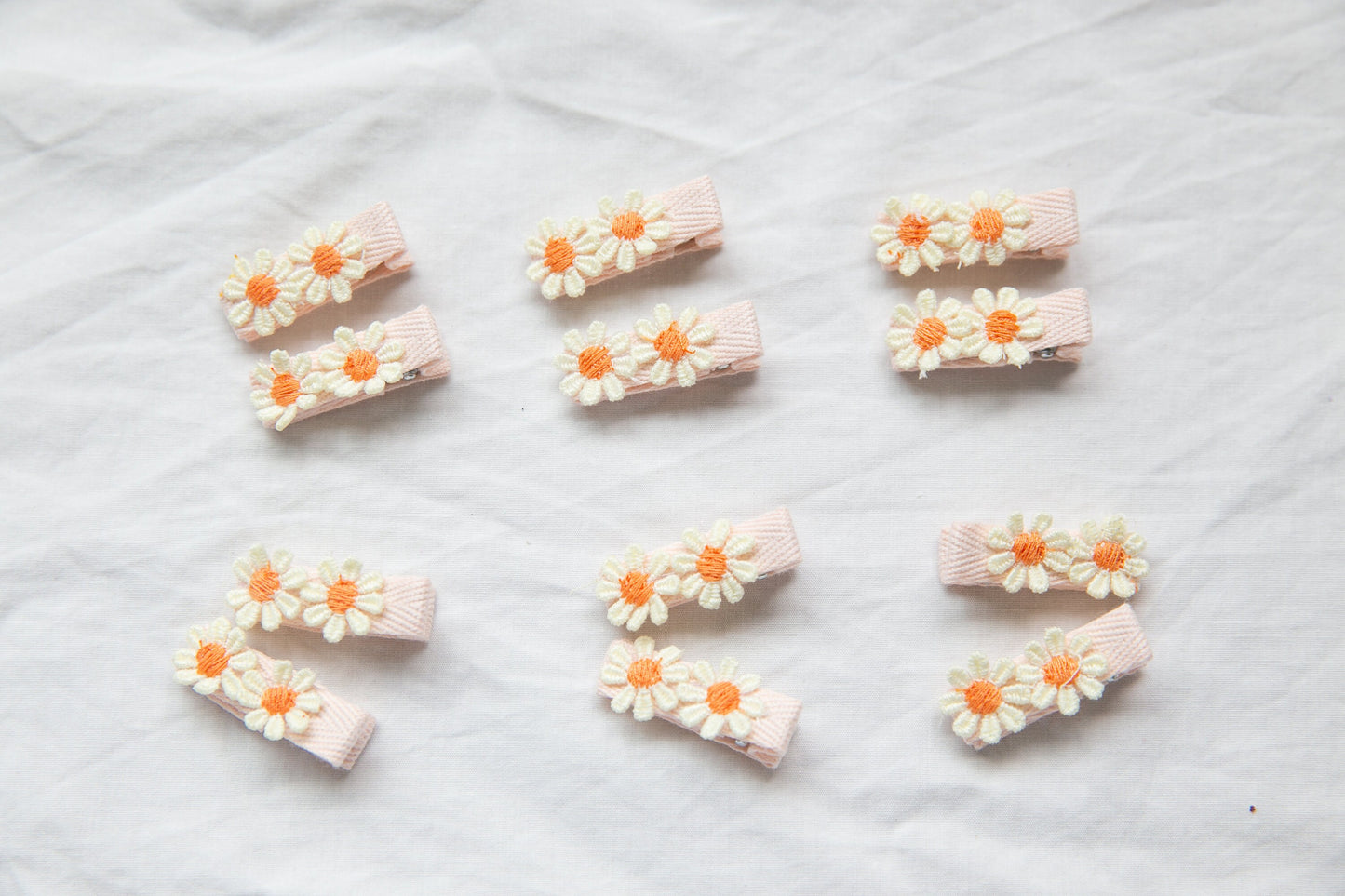 White Daisy Floral Embroidered Baby Hair Clips - Set of Flower Snap Clips for Infant Girls Toddler Hair Bows and Adorable Accessories gift